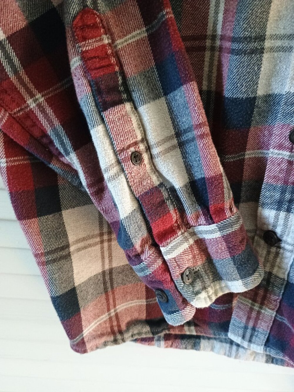Long-Sleeve Plaid - Picture 2 of 4